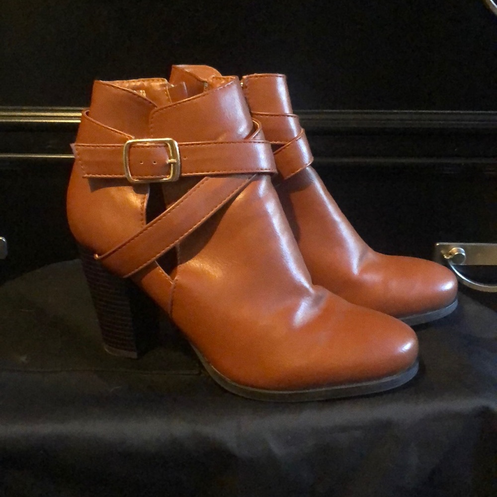 Vegan leather brown boots